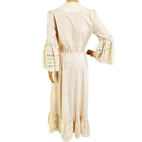 Vintage Ivory Cotton Eyelet Lace Cottagecore Peasant Dress Boho Hippie 60s 70's - Picture 4 of 16